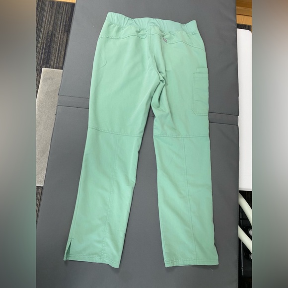 Figs Large tall kade scrub pant in jade green - Picture 2 of 4